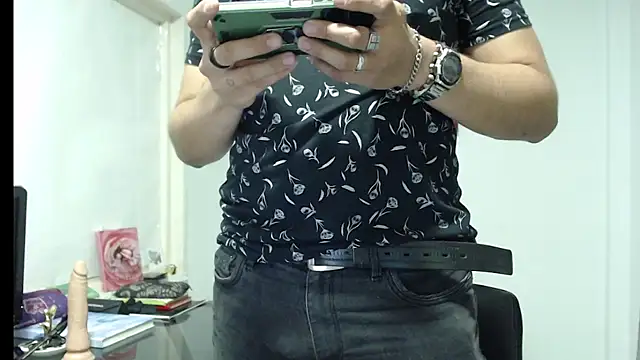 Snapshot of Dylanwish chatting on 19, 12, 2024 Dylanwish online show from 19, 12, 2024
