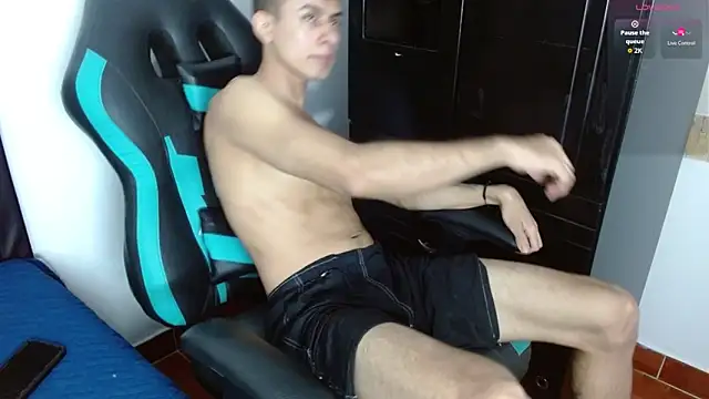 hots boygg online show from 24, 2, 2026