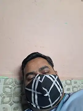 Snapshot of bobbyronak chatting on 15, 5, 2026 bobbyronak online show from 15, 5, 2026