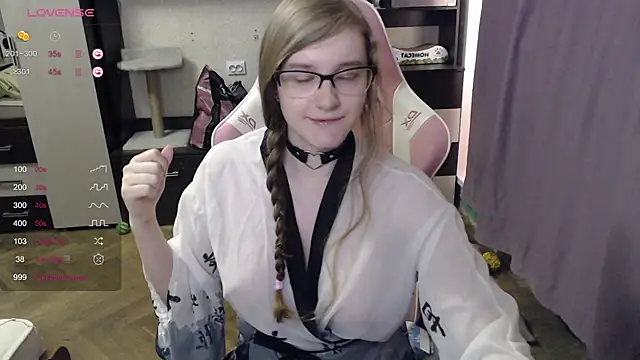 Tomato Tease online show from 21, 10, 2025