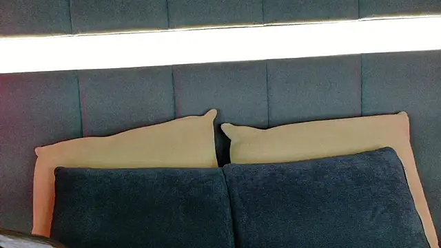 nicolle pierce online show from 27, 10, 2025