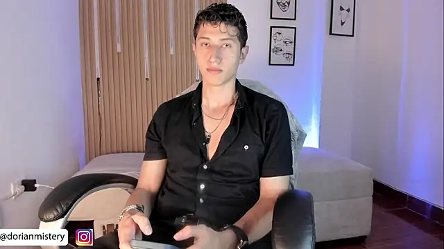 Snapshot of Dorianmistery2322_ chatting on 10, 7, 2026 Dorianmistery2322 online show from 10, 7, 2026