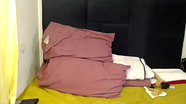 Snapshot of Busty-Londie chatting on 30, 9, 2025 Busty-Londie online show from 30, 9, 2025