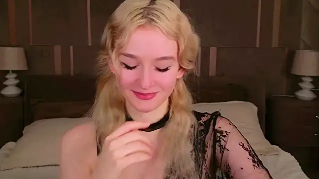 Snapshot of NaomiLoys chatting on 25, 2, 2025 NaomiLoys online show from 25, 2, 2025