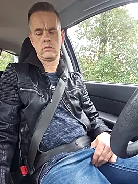 Hectorthyssen1 online show from 8, 10, 2025