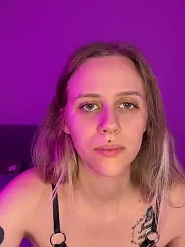 lunawolf21 online show from 9, 1, 2025