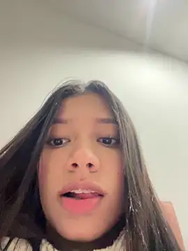 Lolitacooper online show from 3, 2, 2025