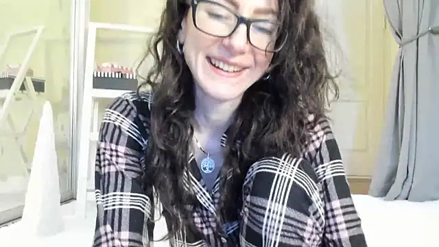 Snapshot of Baby_Jewel chatting on 24, 12, 2024 Baby Jewel online show from 24, 12, 2024