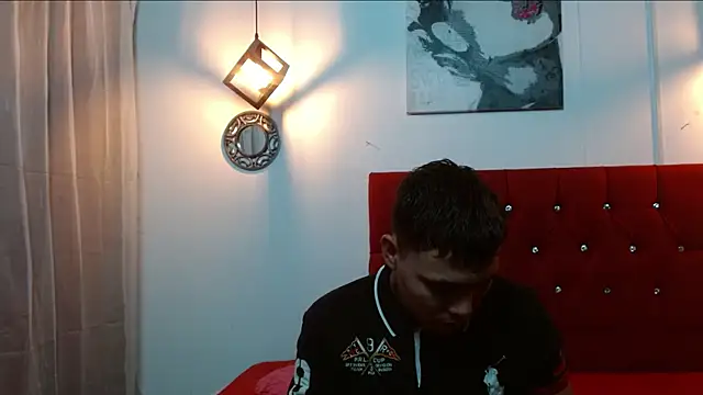 couple lovelyds online show from 26, 2, 2025