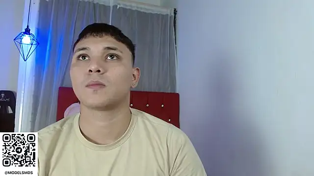 couple lovelyds online show from 19, 11, 2025