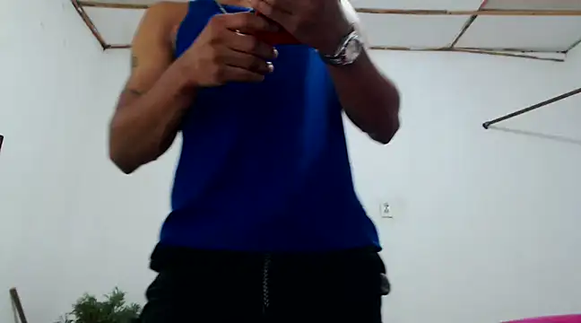 Snapshot of fernandez_latinblackk chatting on 10, 12, 2024 fernandez latinblackk online show from 10, 12, 2024