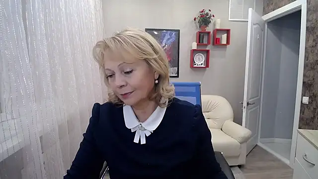 Milla Cutie18 online show from 16, 12, 2024