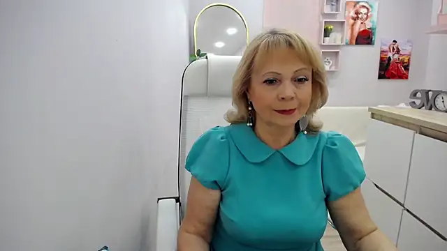 Milla Cutie18 online show from 17, 4, 2026