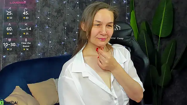 Snapshot of Lillian_White chatting on 7, 2, 2026 Lillian White online show from 7, 2, 2026