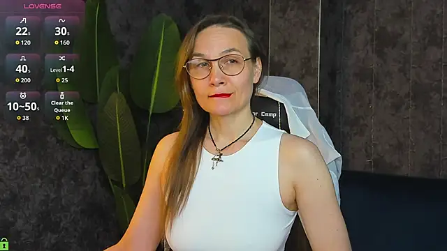 Snapshot of Lillian_White chatting on 28, 5, 2026 Lillian White online show from 28, 5, 2026