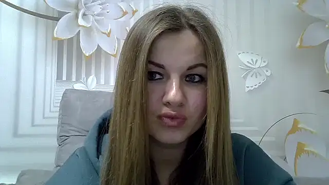 Snapshot of TinaFun4u chatting on 11, 2, 2025 TinaFun4u online show from 11, 2, 2025