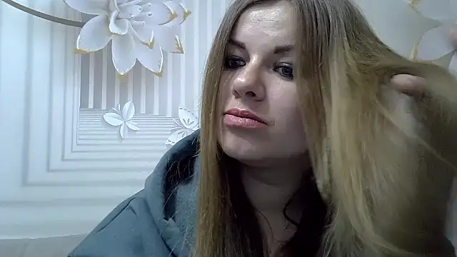 Snapshot of TinaFun4u chatting on 22, 2, 2025 TinaFun4u online show from 22, 2, 2025