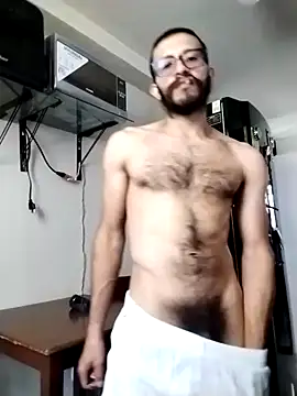 Snapshot of hairyserious chatting on 27, 12, 2024 hairyserious online show from 27, 12, 2024