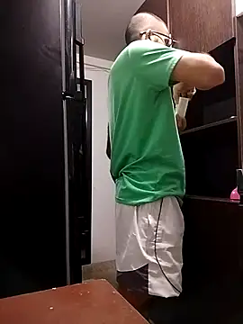 Snapshot of hairyserious chatting on 4, 3, 2025 hairyserious online show from 4, 3, 2025