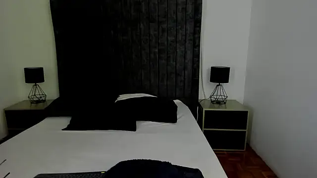 NataGarcia online show from 2, 2, 2026