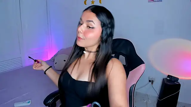 Kaoriyoshii online show from 24, 11, 2025