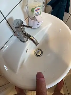 Snapshot of Abenteuerman chatting on 8, 12, 2024 Abenteuerman online show from 8, 12, 2024