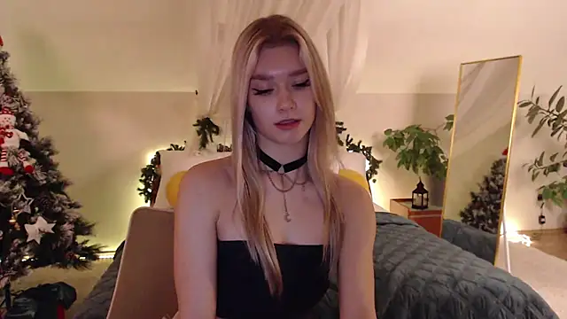 Snapshot of BattyMelody chatting on 13, 12, 2024 BattyMelody online show from 13, 12, 2024