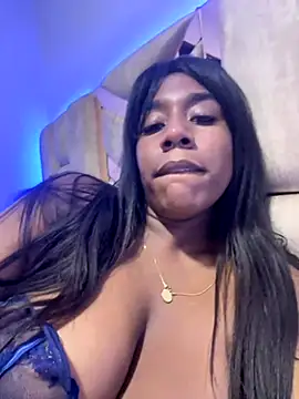 KloheCurvy online show from 10, 10, 2025