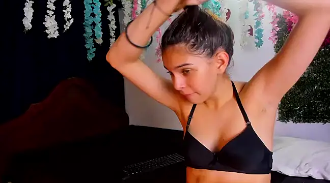 Snapshot of kattyandtom2 chatting on 8, 3, 2025 kattyandtom2 online show from 8, 3, 2025