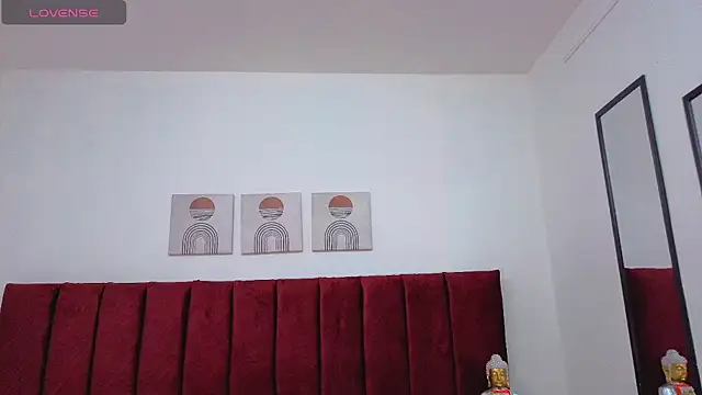 selena castillo online show from 13, 9, 2025