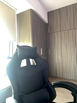 SophieRaily  online show from 17, 10, 2025