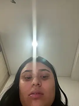 alissonfernandez  online show from 6, 3, 2025