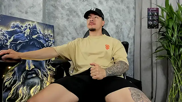 boyc022  online show from 9, 11, 2025