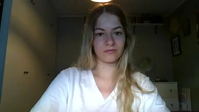 Snapshot of ROSIEx_sweet chatting on 9, 9, 2025 ROSIEx sweet online show from 9, 9, 2025