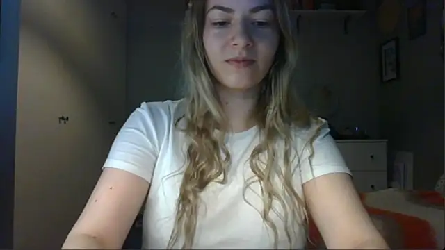 Snapshot of ROSIEx_sweet chatting on 4, 11, 2025 ROSIEx sweet online show from 4, 11, 2025