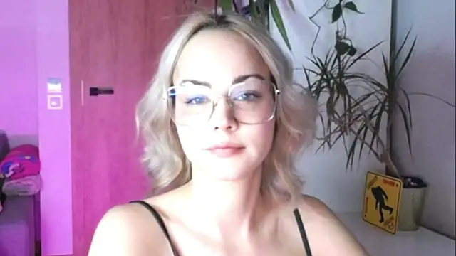 Snapshot of ROSIEx_sweet chatting on 14, 1, 2026 ROSIEx sweet online show from 14, 1, 2026