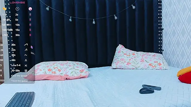 hornybarelylegalgirl online show from 22, 9, 2025