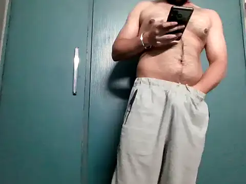 KeepCummingForYou73 online show from 14, 4, 2026