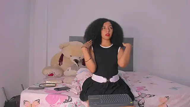 Snapshot of NAHOMI_MILLER chatting on 17, 1, 2025 NAHOMI MILLER online show from 17, 1, 2025