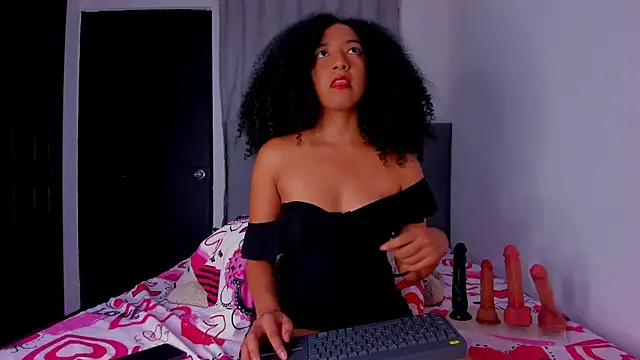 Snapshot of NAHOMI_MILLER chatting on 16, 3, 2025 NAHOMI MILLER online show from 16, 3, 2025
