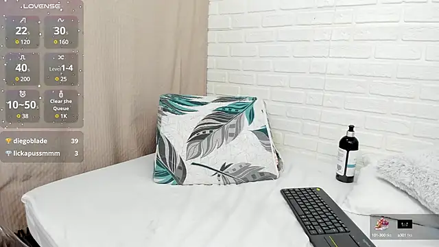 Snapshot of Julieta_333 chatting on 22, 2, 2025 Julieta 333 online show from 22, 2, 2025