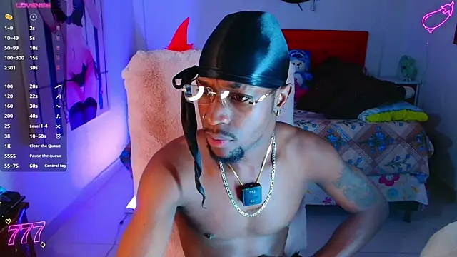 Snapshot of Aroonpapisex chatting on 16, 7, 2026 Aroonpapisex online show from 16, 7, 2026