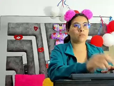 Snapshot of Salome_Moonn chatting on 15, 2, 2025 Salome Moonn online show from 15, 2, 2025