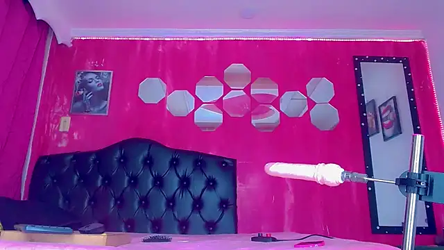 TiffanyMackensyy online show from 29, 11, 2025