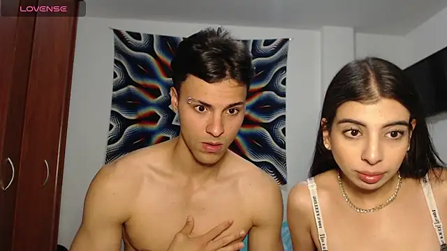 Snapshot of AshleyandTyler chatting on 10, 12, 2024 AshleyandTyler online show from 10, 12, 2024