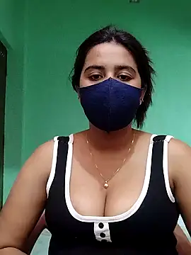 Snapshot of lovely-tanu chatting on 8, 12, 2024 lovely-tanu online show from 8, 12, 2024