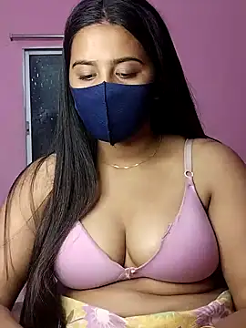 Snapshot of lovely-tanu chatting on 4, 1, 2025 lovely-tanu online show from 4, 1, 2025