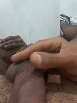 Snapshot of Leleko1997 chatting on 21, 10, 2025 Leleko1997 online show from 21, 10, 2025