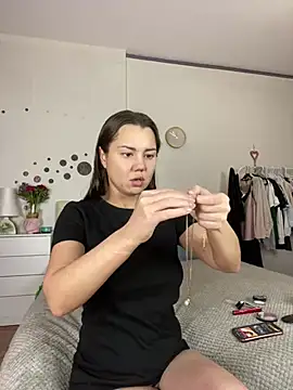 Snapshot of MiraMiss chatting on 10, 3, 2025 MiraMiss online show from 10, 3, 2025