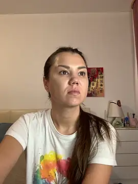 Snapshot of MiraMiss chatting on 28, 9, 2025 MiraMiss online show from 28, 9, 2025